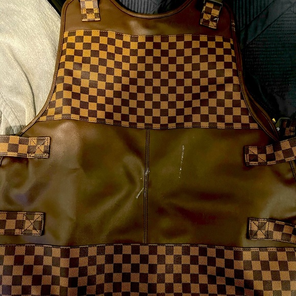 Trying to sell this vest as well lovely vest just doesn’t suit my style anymore - Picture 2 of 2